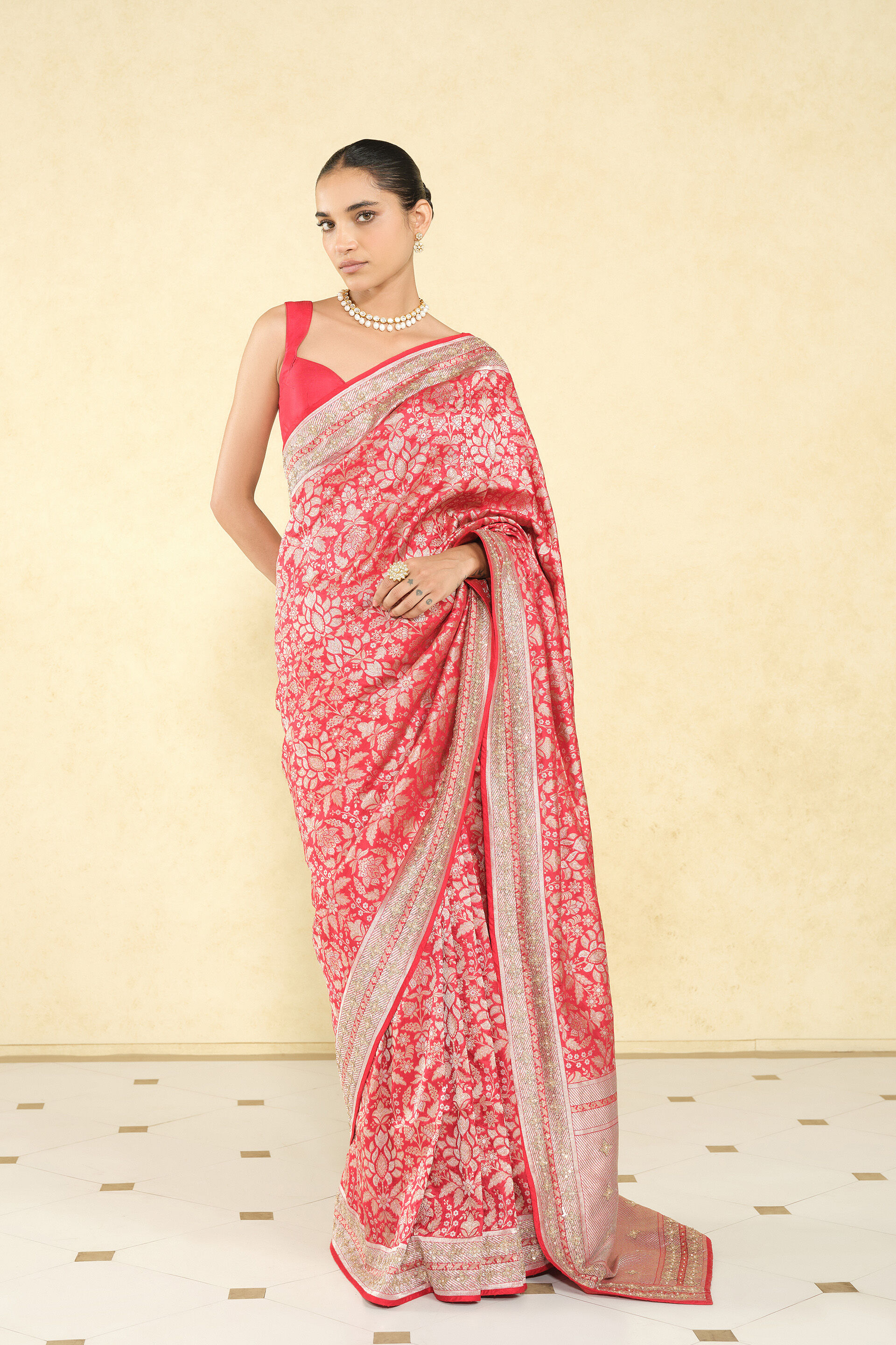 Bhaanavi Handwoven Benarasi Silk Saree - Red